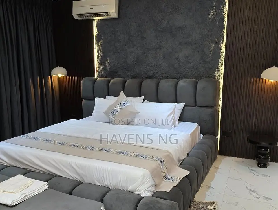Premium and Luxury 3-Bedroom Apartment in 1004