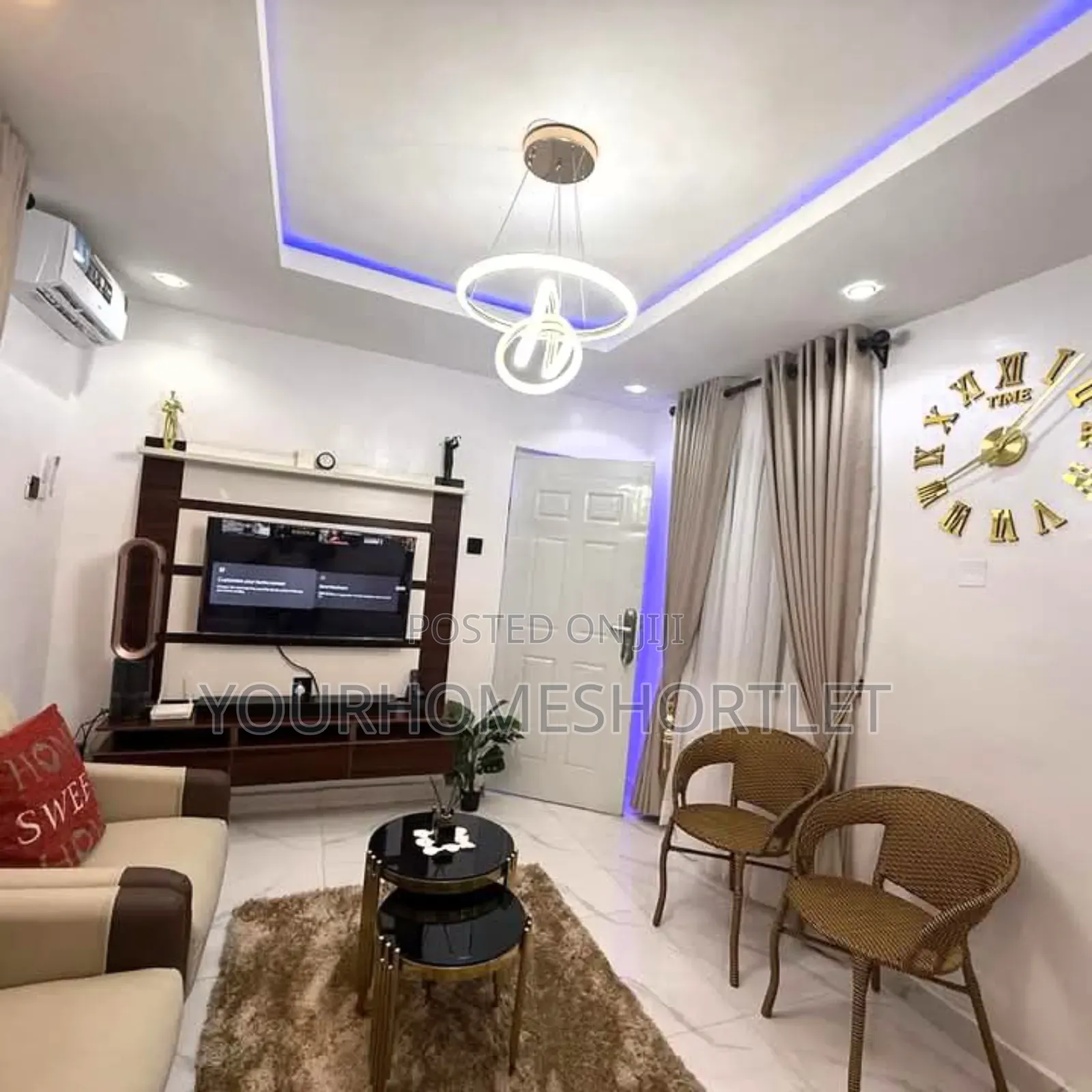 A Room and Parlor With Private Lounge Allows Get Together in Wempco Road