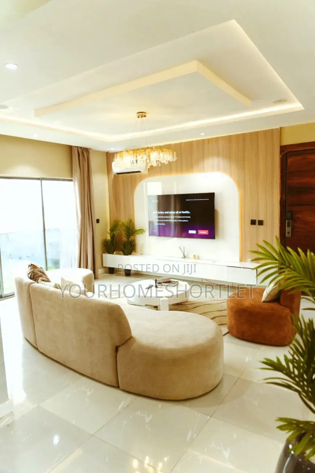 3 /2 Bedroom Penthouse With Rooftop,Pool,Ps5 That Allows Party in Ikate