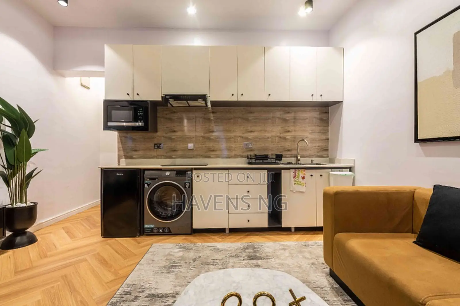 Stylish 1-Bedroom Apartment With Top-Notch Amenities in Lekki Phase 1
