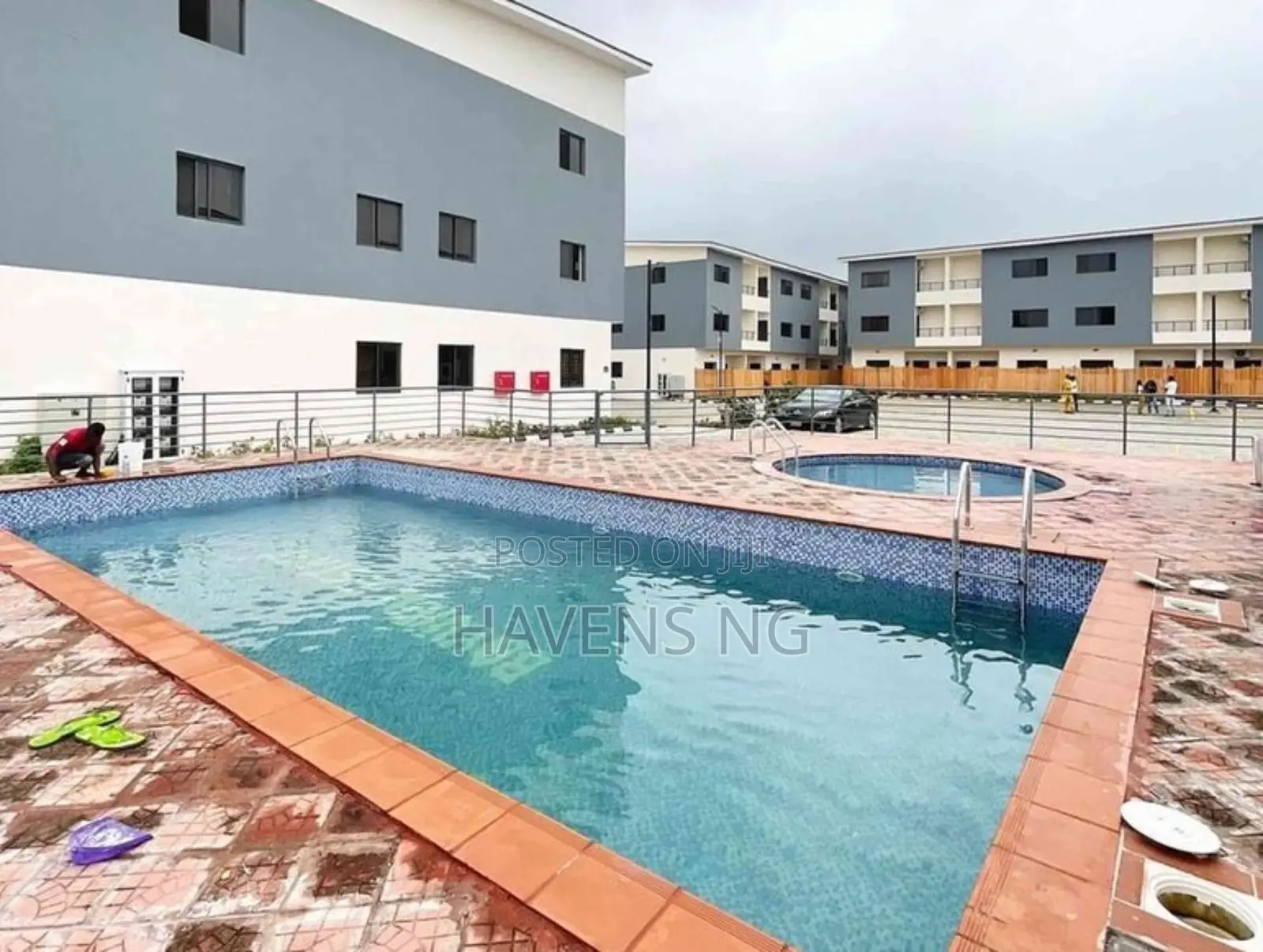 Luxury 2-Bedroom Apartment With Modern Facilities in Ikate