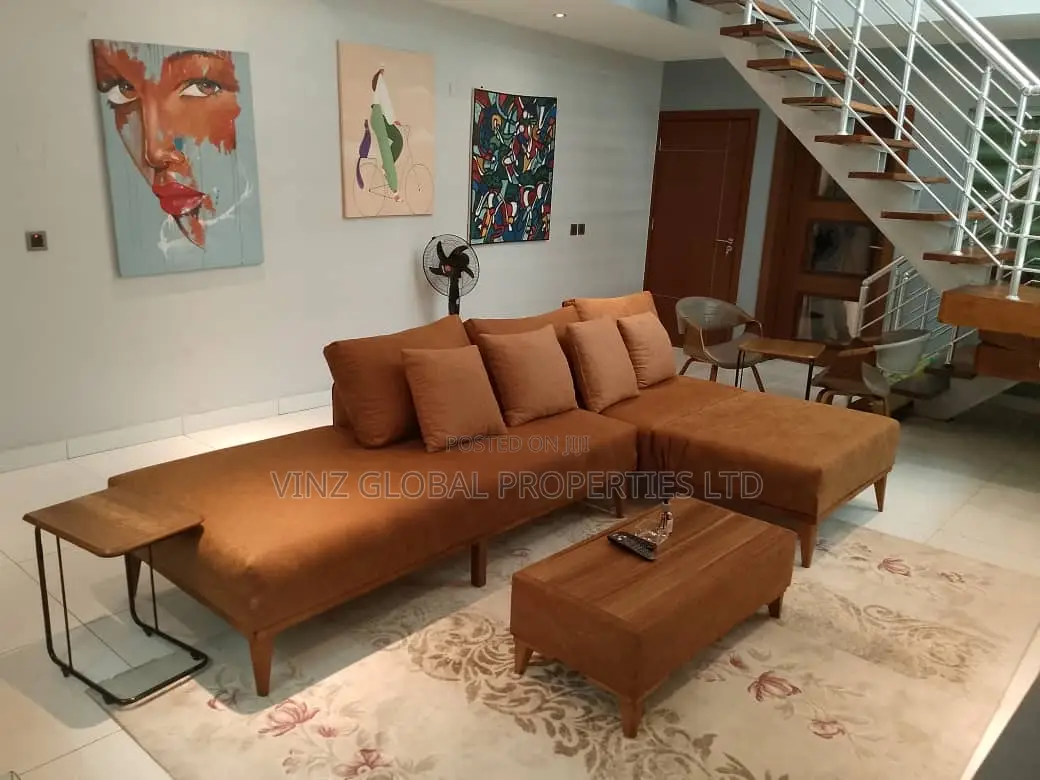 Lovely 2 Bedroom Duplex With a Tennis Court in Lekki