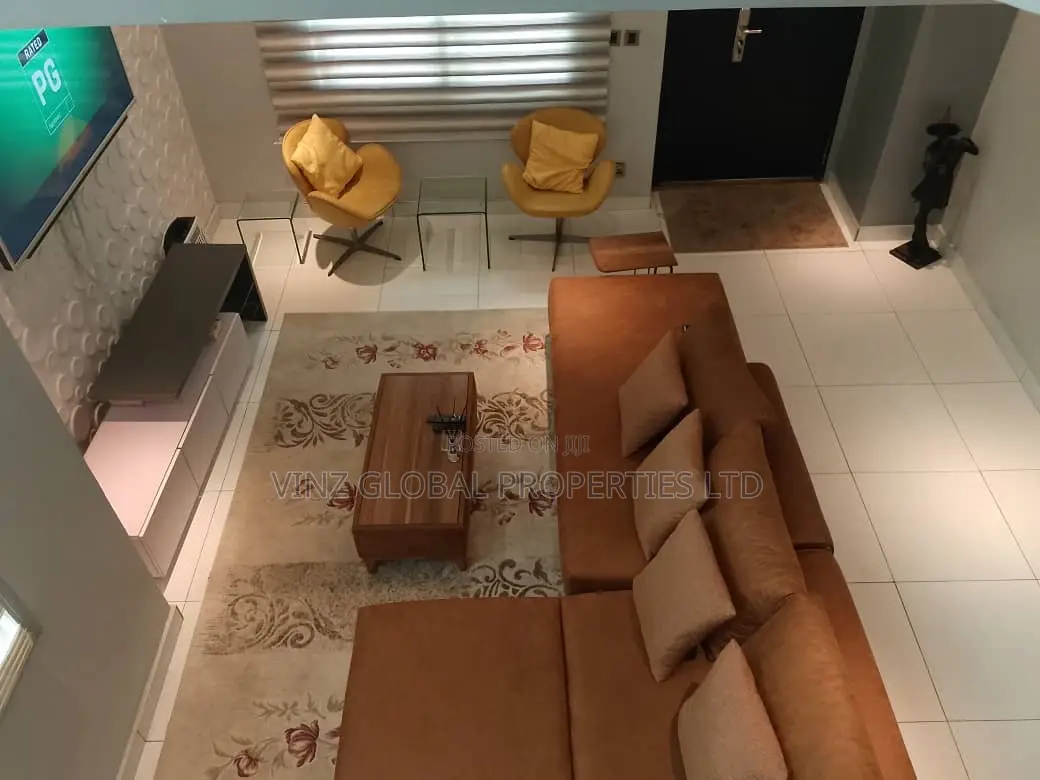 Lovely 2 Bedroom Duplex With a Tennis Court in Lekki