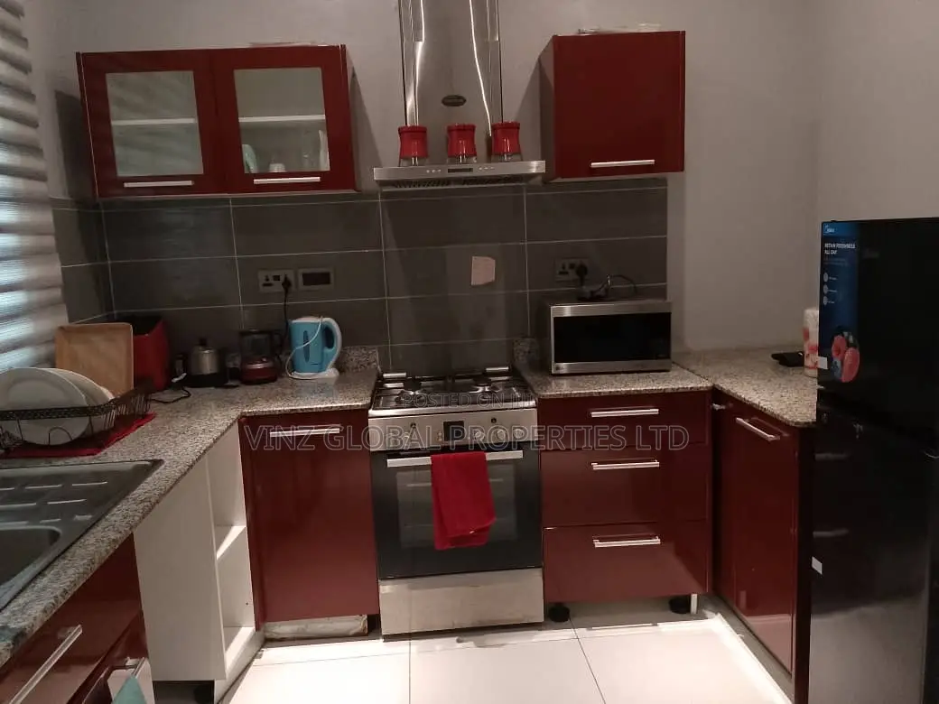 Lovely 2 Bedroom Duplex With a Tennis Court in Lekki