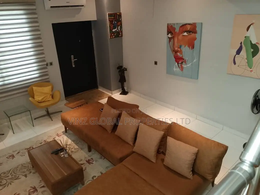 Lovely 2 Bedroom Duplex With a Tennis Court in Lekki