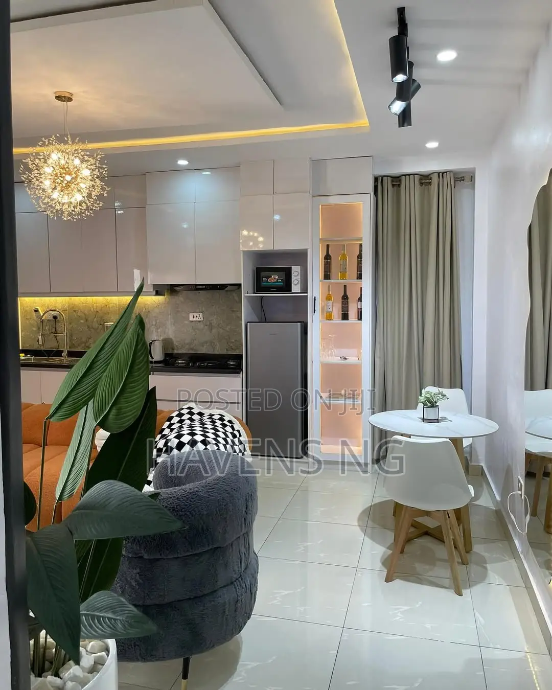 Cozy 1-Bedroom Apartment for Short Let in Ikate