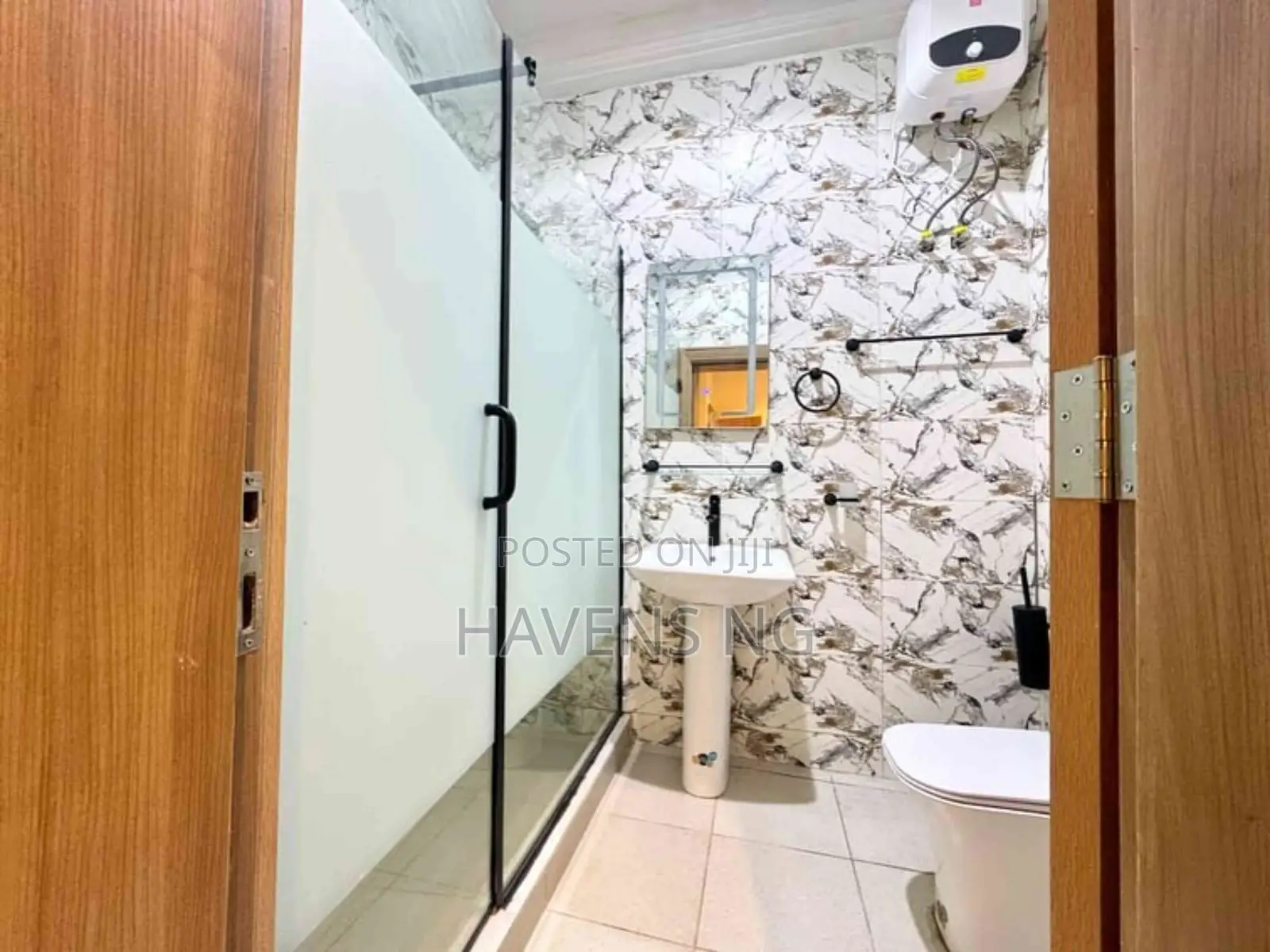 Spacious 2-Bedroom Apartment With Snooker Table Tennis in Jahi