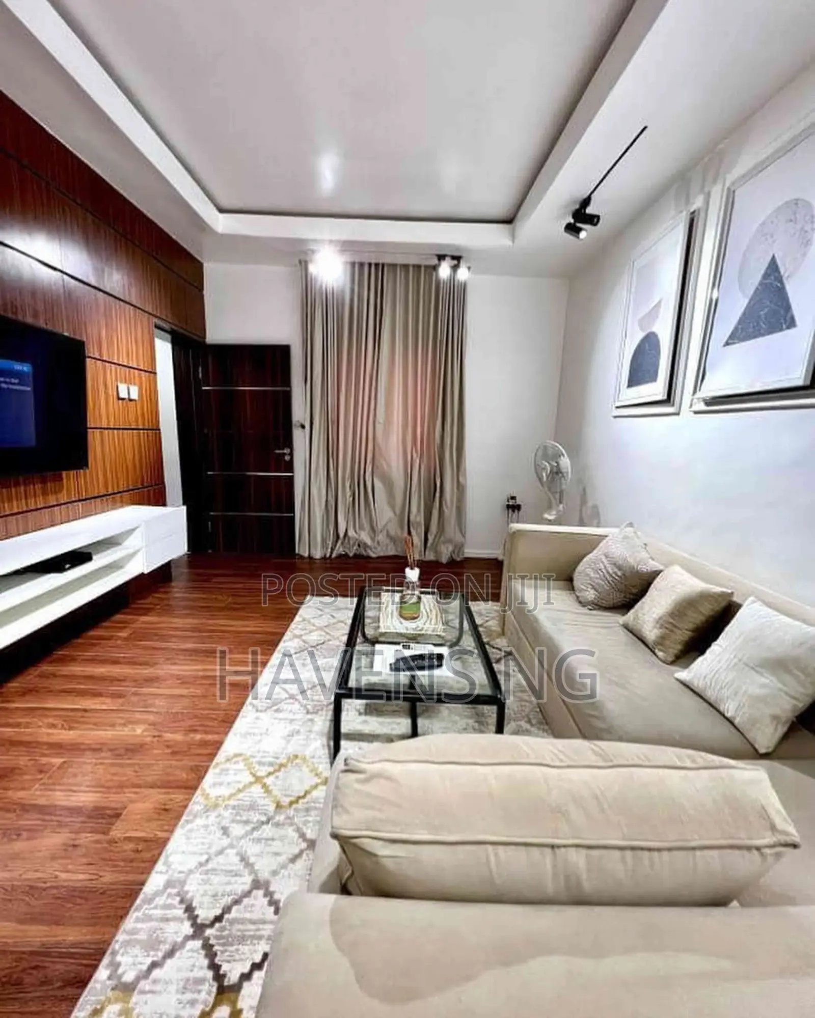 Beautiful Cozy 1-Bedroom Apartment in Zone 1 / Wuse