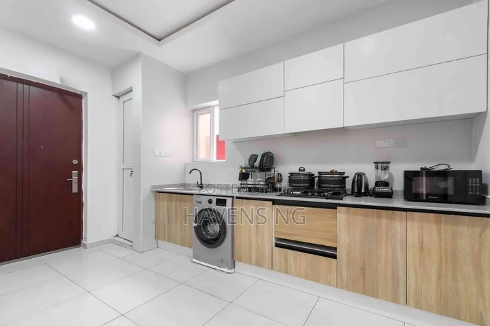Luxury 2-Bedroom Apartment With Ps5 Gaming Console in 2nd Avenue Extension