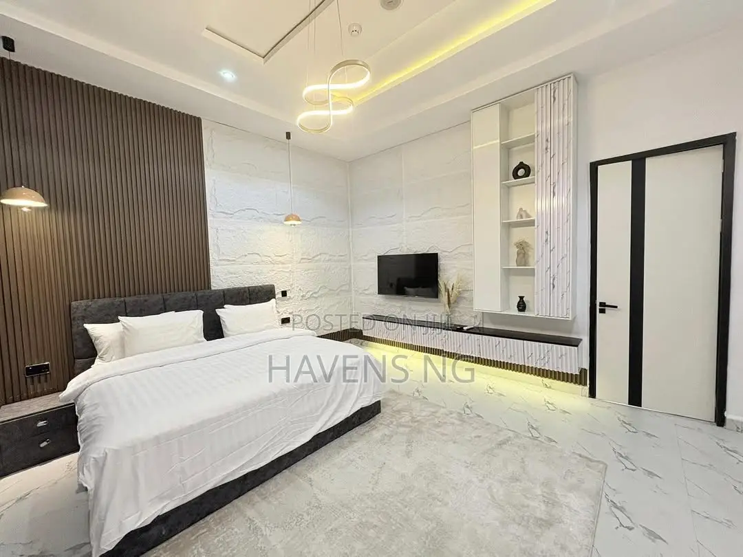 Luxurious 4-Bedroom Apartment With Private Rooftop in Ikate