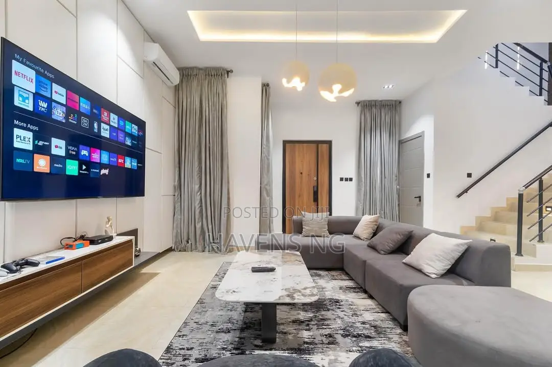Luxurious 3-Bedroom Apartment With Rooftop, Cinema, and Pool in Ikate