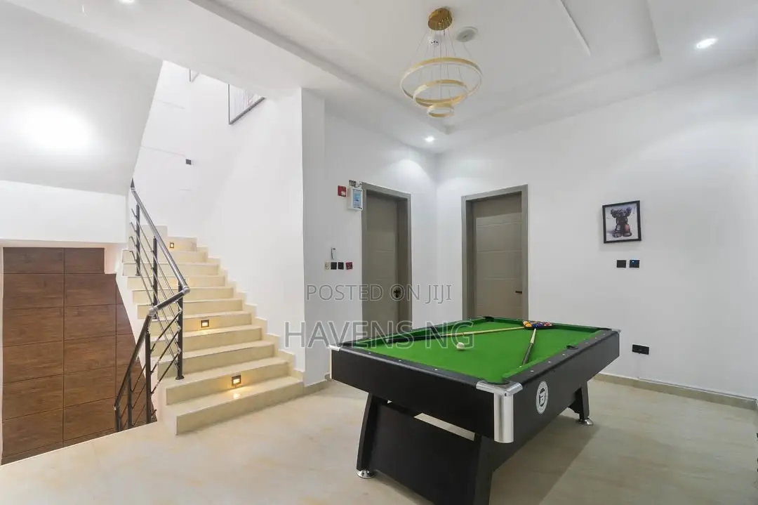 Luxurious 3-Bedroom Apartment With Rooftop, Cinema, and Pool in Ikate