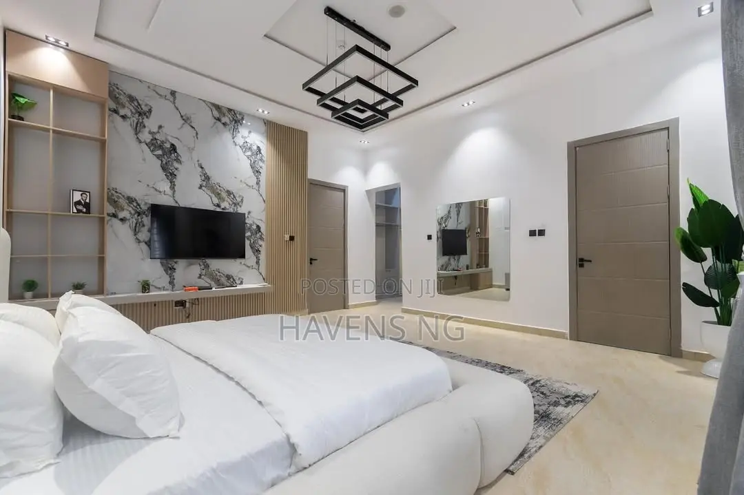 Luxurious 3-Bedroom Apartment With Rooftop, Cinema, and Pool in Ikate