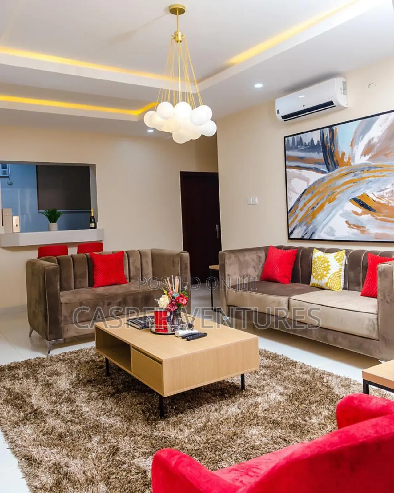 Stunning and Colorful 3bed Apartment in Osapa london