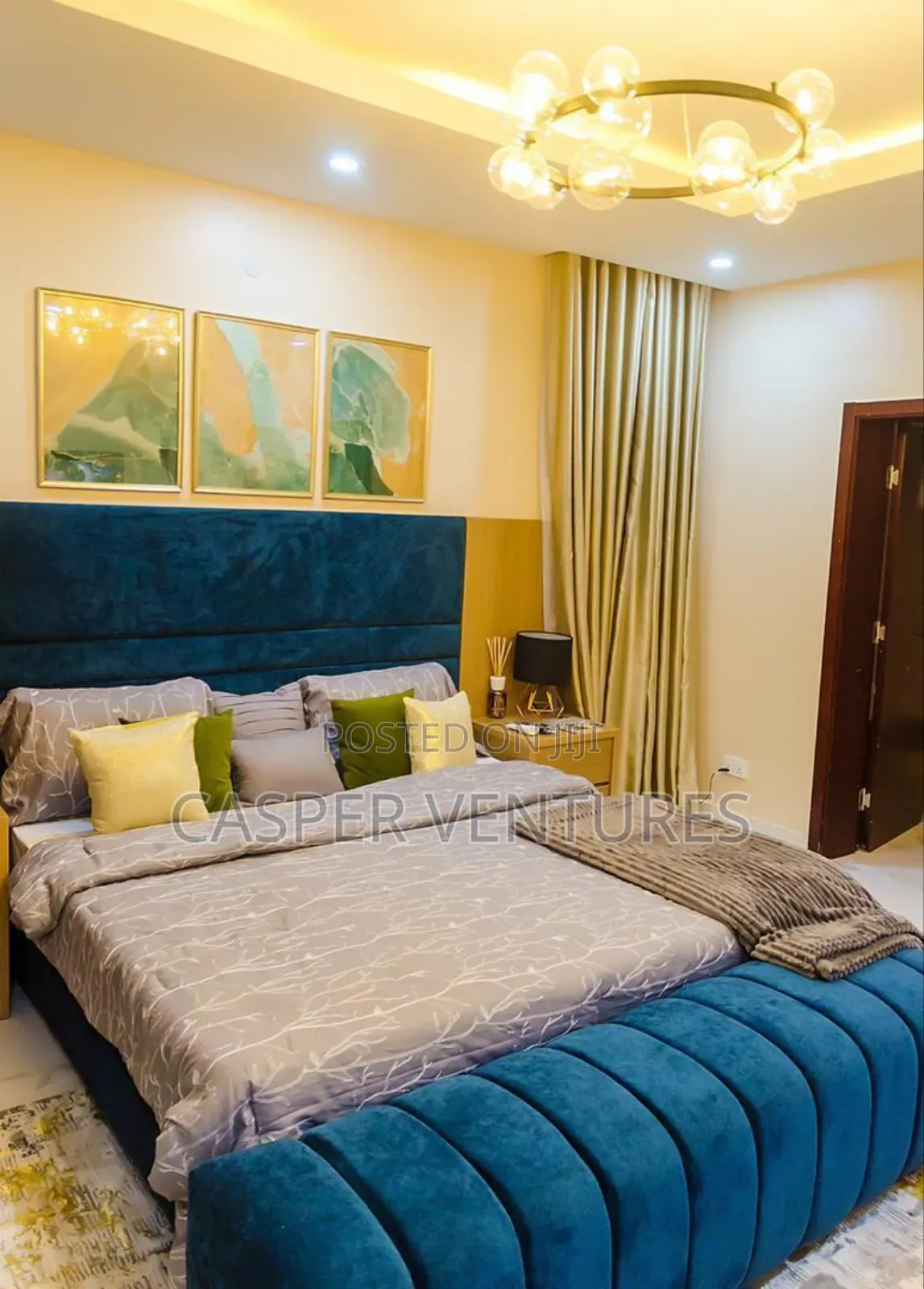 Stunning and Colorful 3bed Apartment in Osapa london