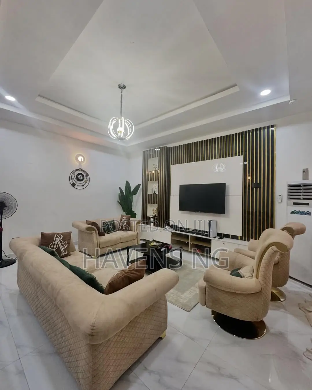 Spacious 4-Bedroom Shortlet Apartment in Life Camp