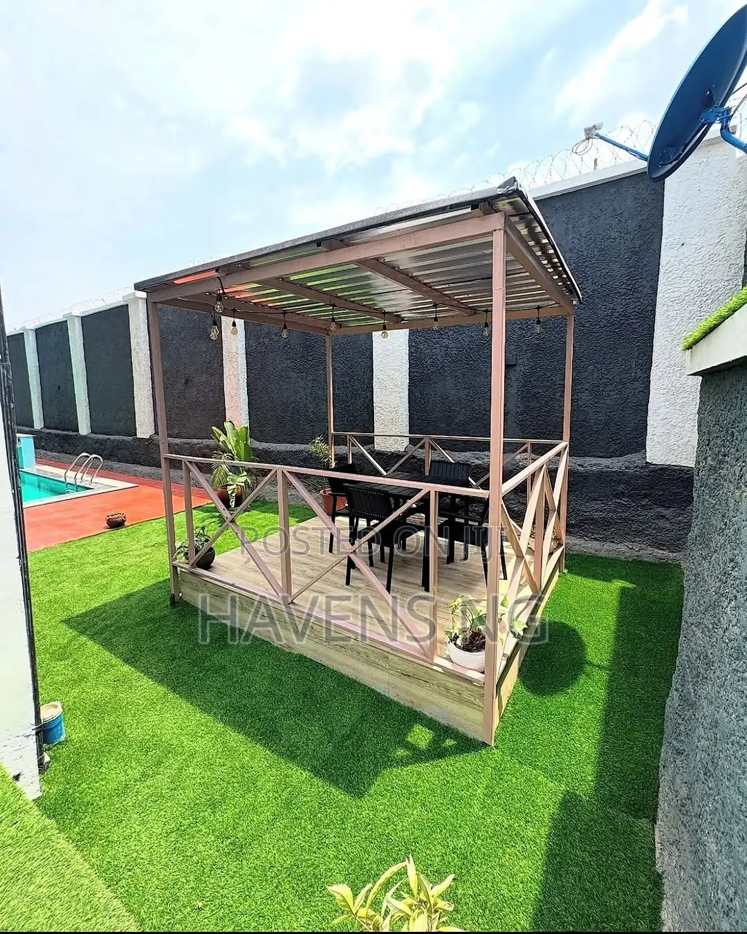 Luxury 2-Bedroom Maisonette With Cinema, Outdoor Cabana in Life Camp