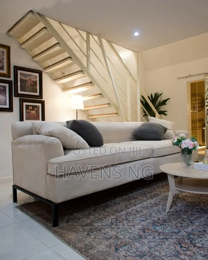 Stylish 1-Bedroom Loft Apartment in 2nd Avenue Extension
