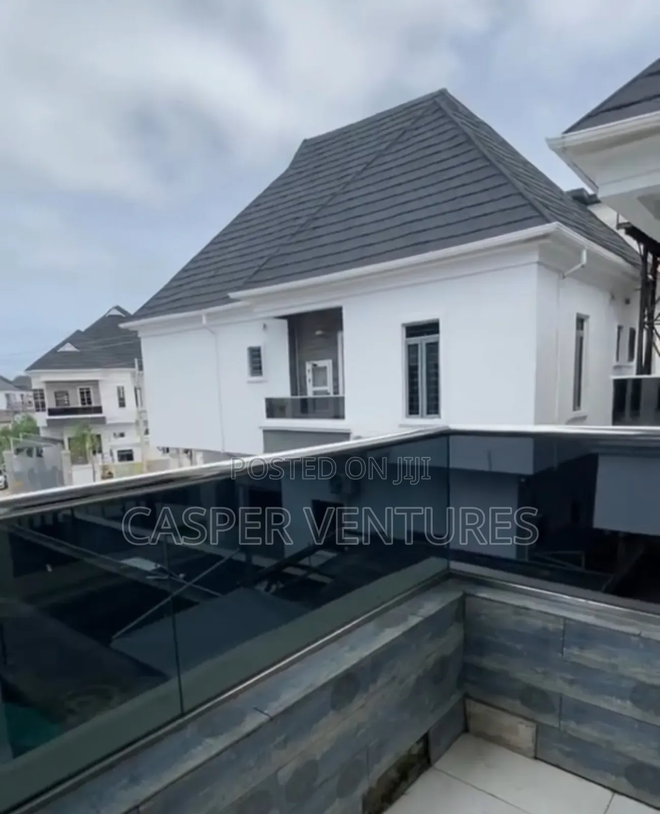 Fancy and Serviced Masterbedroom in Lekki Phase 2