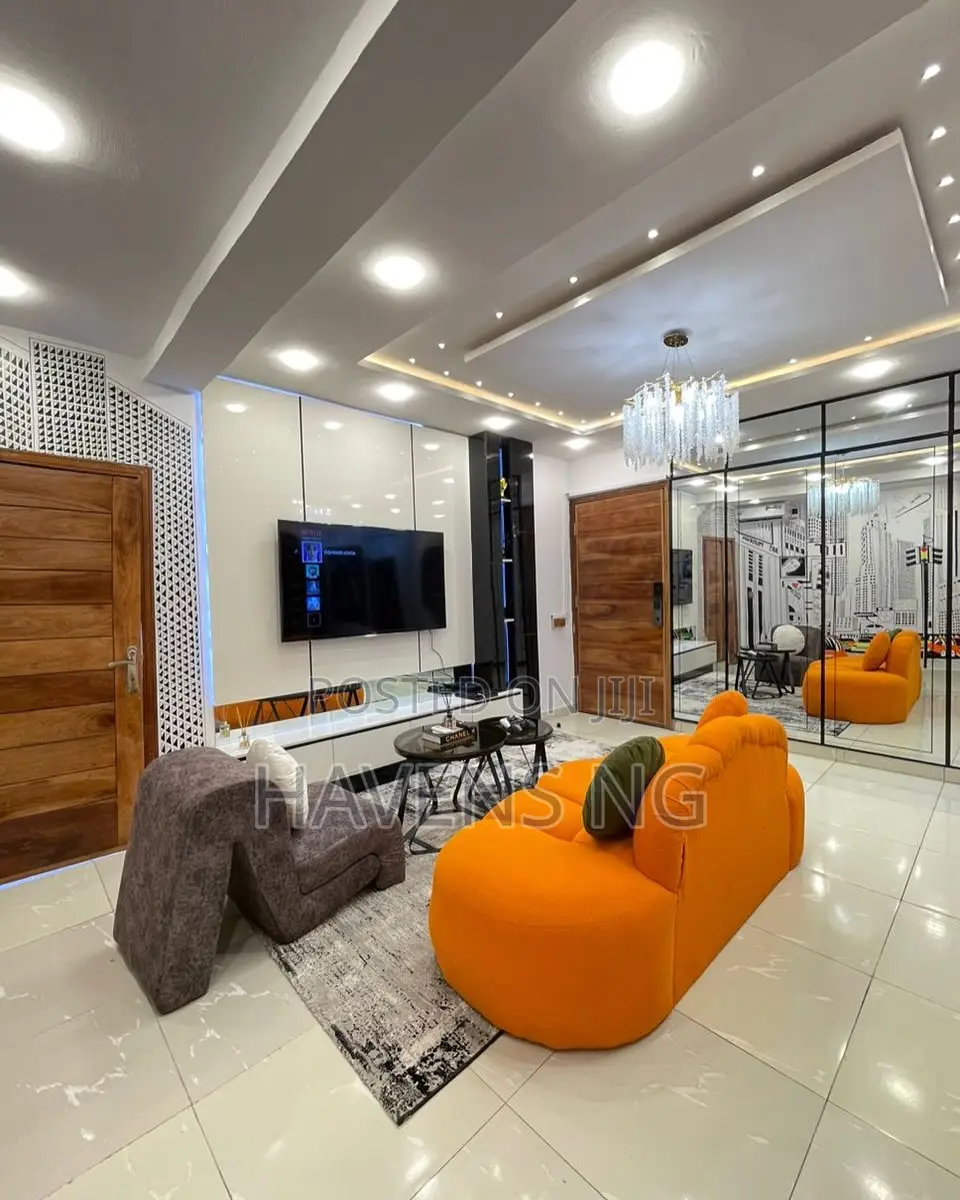 Modern 1-Bedroom Apartment With Ps4 Pool in Ikate