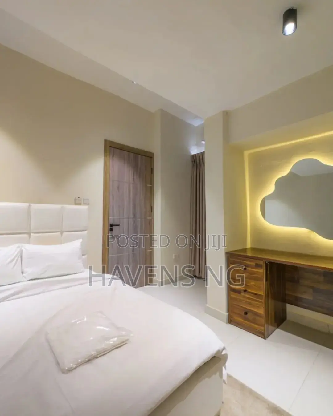 1 Bedroom Apartment With Top Notch Amenities in 1004
