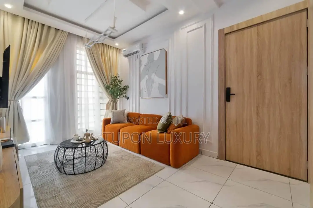 1 Bedroom Apartment With Ps5 in Ologolo