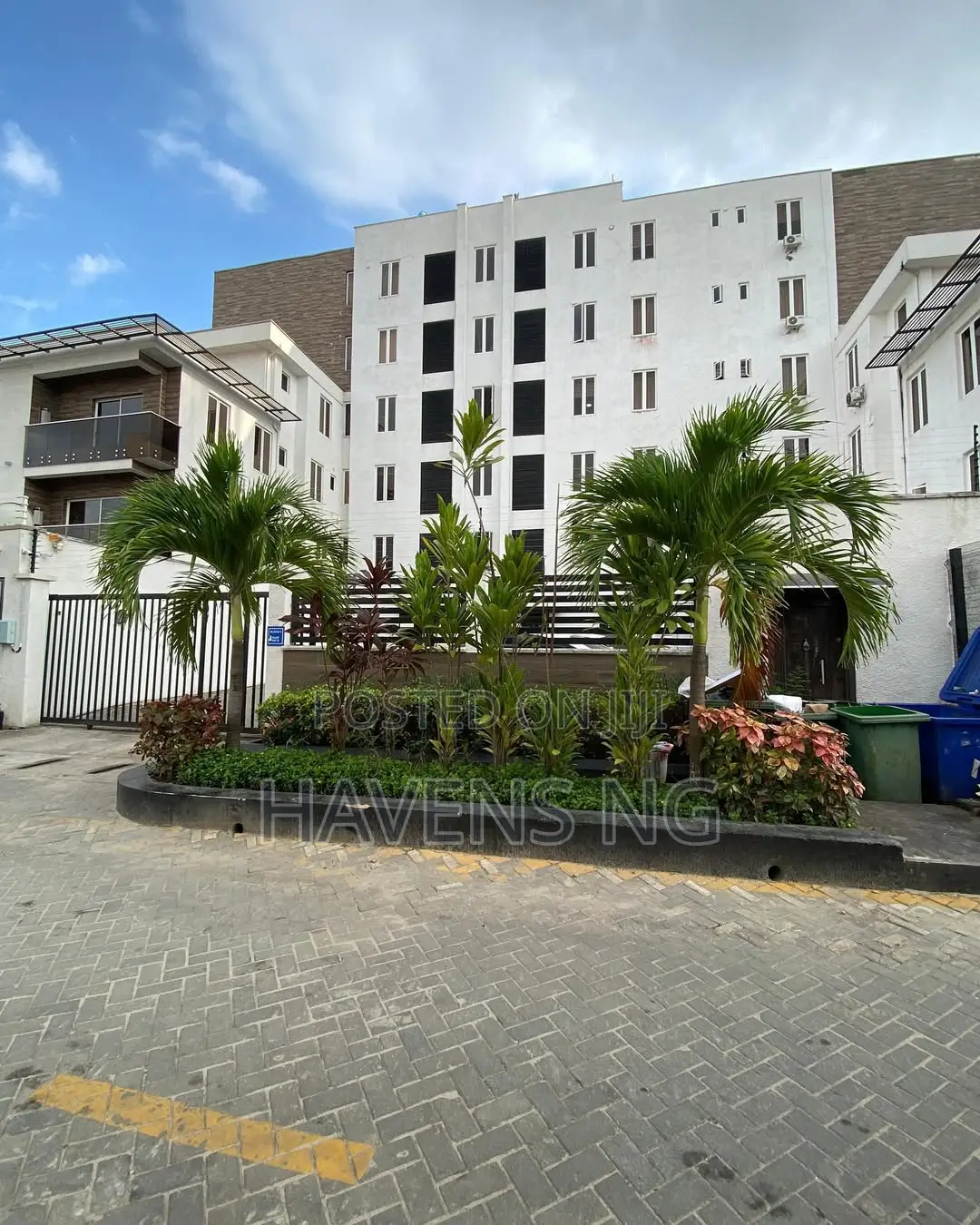Luxury 2 3 Bedroom Apartment | Snooker Table, Pool More in 2nd Avenue Extension