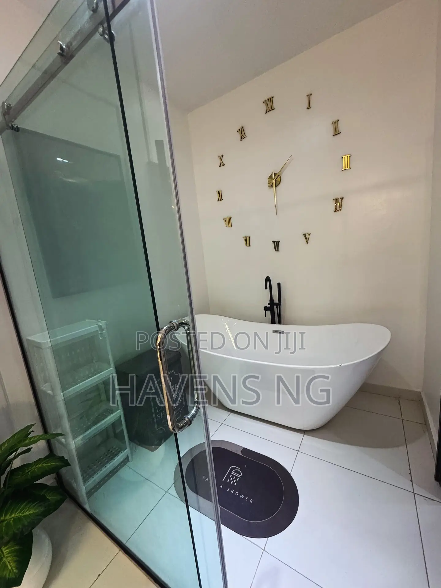 Versatile 4 Bedroom Apartment With Private Swimming Pool in Chevron