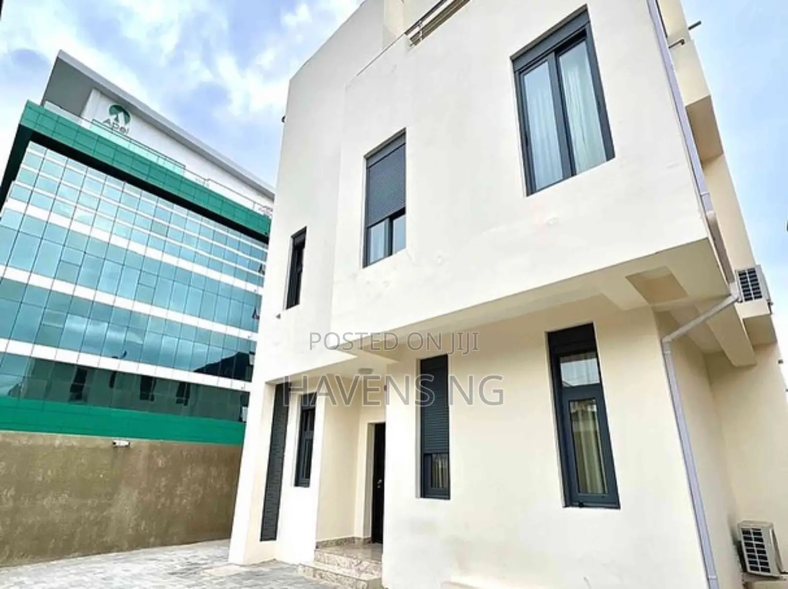 Luxuriously Furnished 4-Bedroom Self-Compound Duplex in Parkview Estate