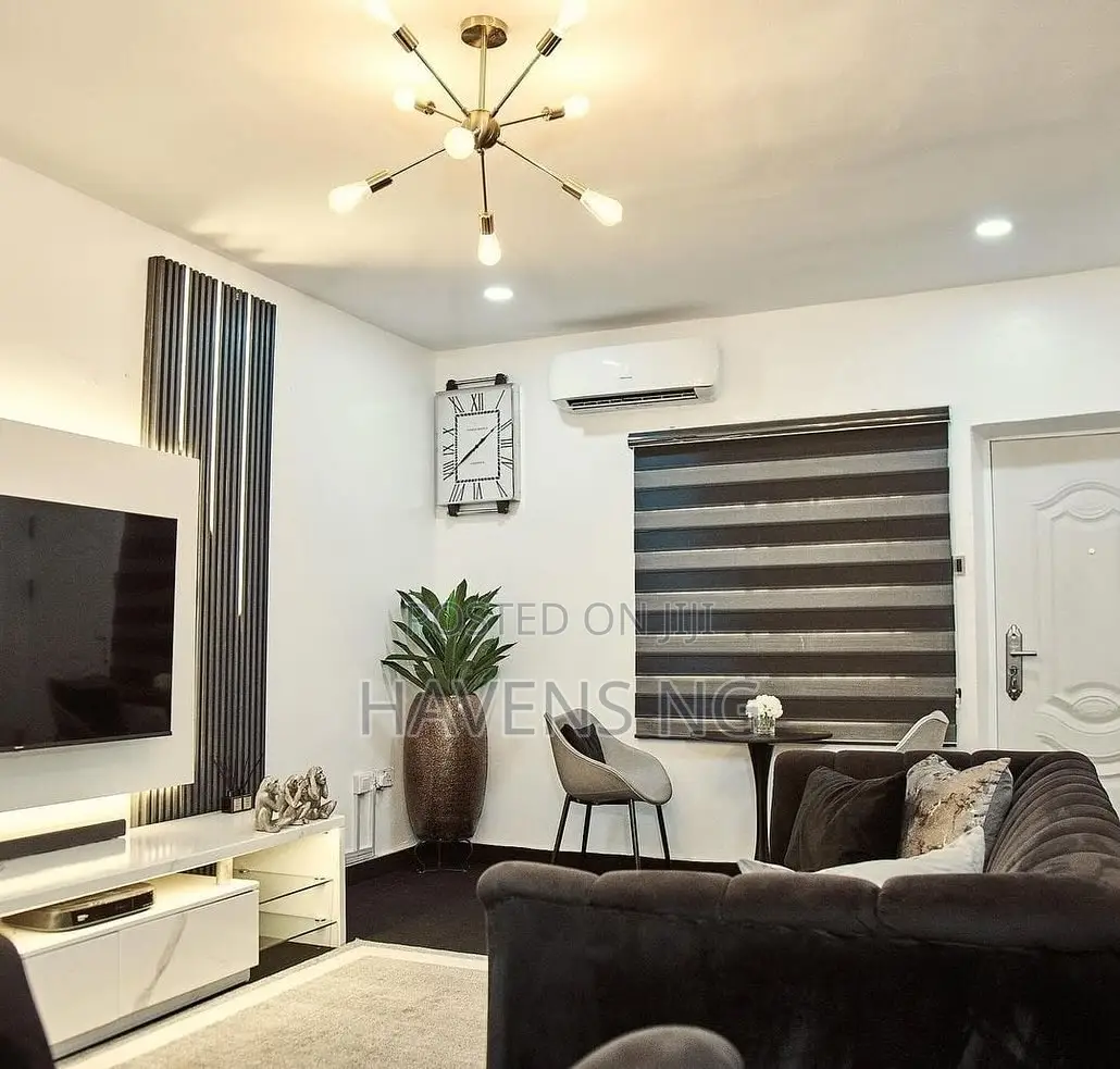 Stylish Brown-Themed 1-Bedroom Apartment for Shortlet in Zone 3 / Wuse