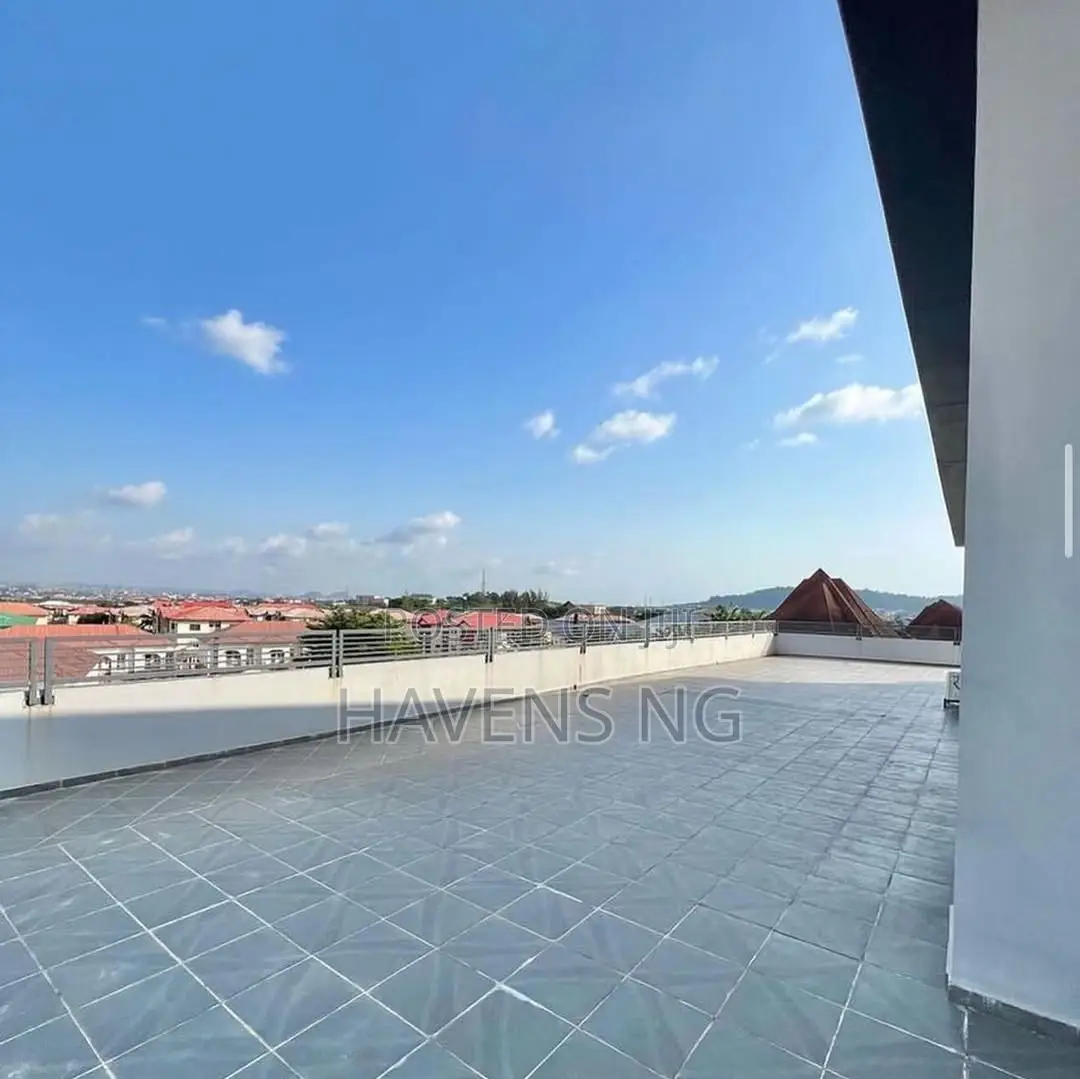 Spacious Stylish 2-Bedroom Penthouse for Shortlet in Life Camp