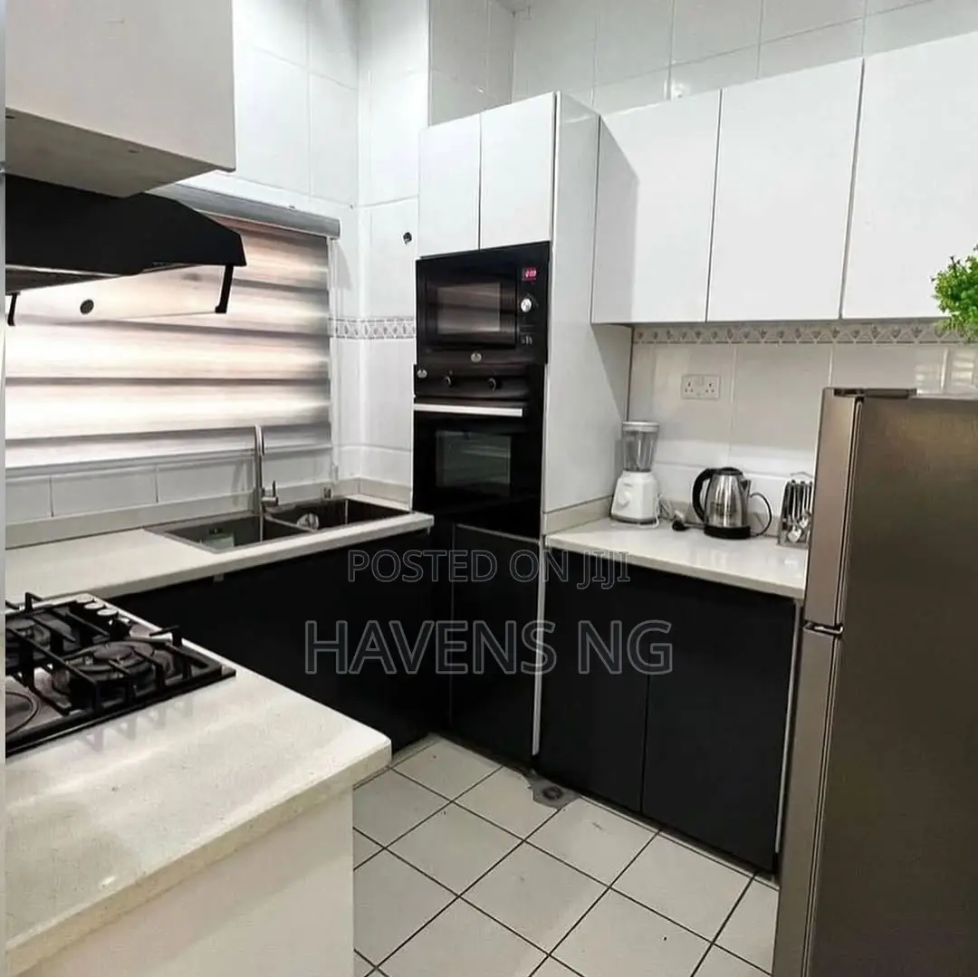 Beautiful 2-Bedroom Apartment for Shortlet in Wuse 2 in Wuse 2
