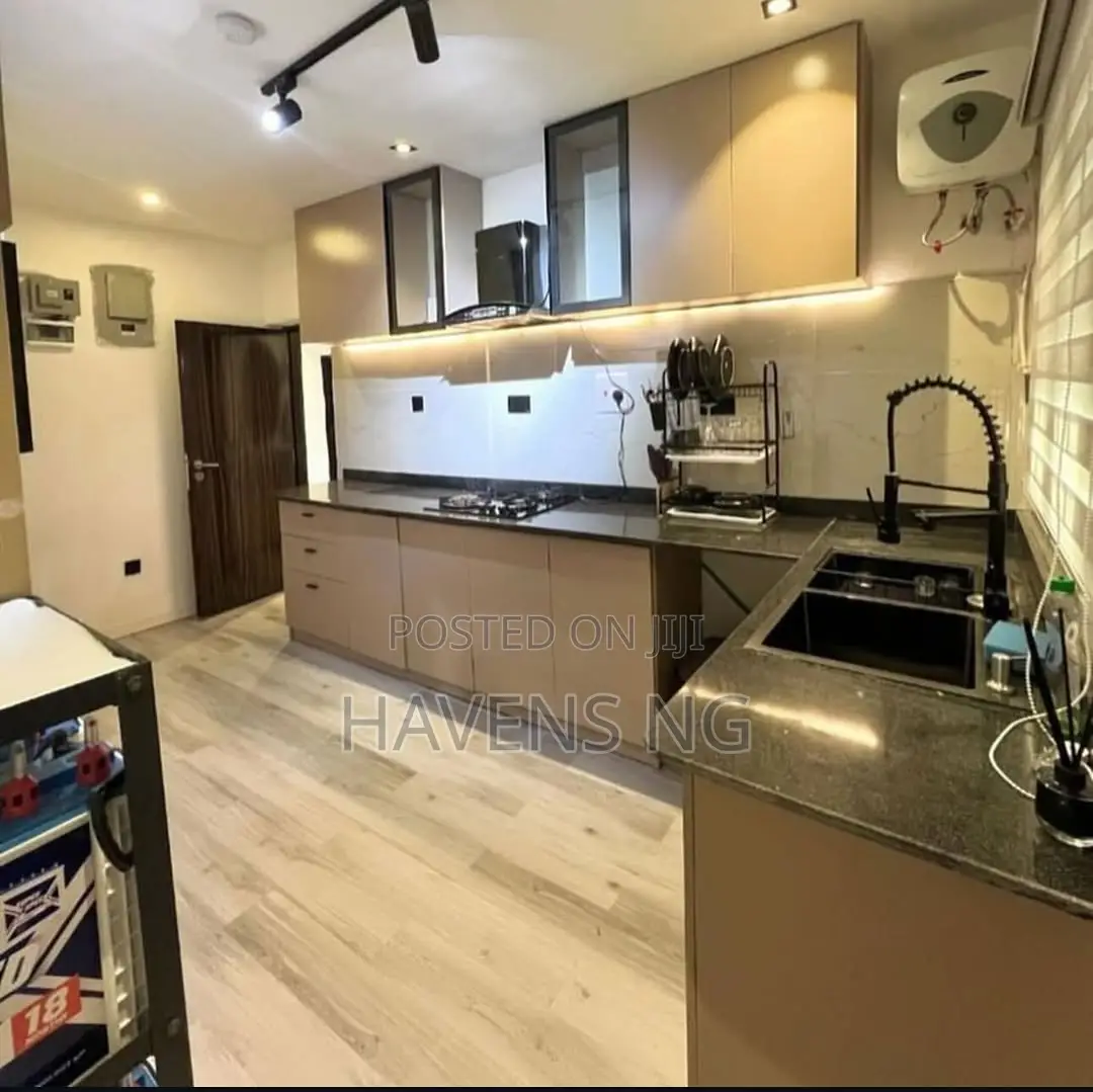 Tastefully Furnished 1-Bedroom Apartment for Short Stay in Wuse 2