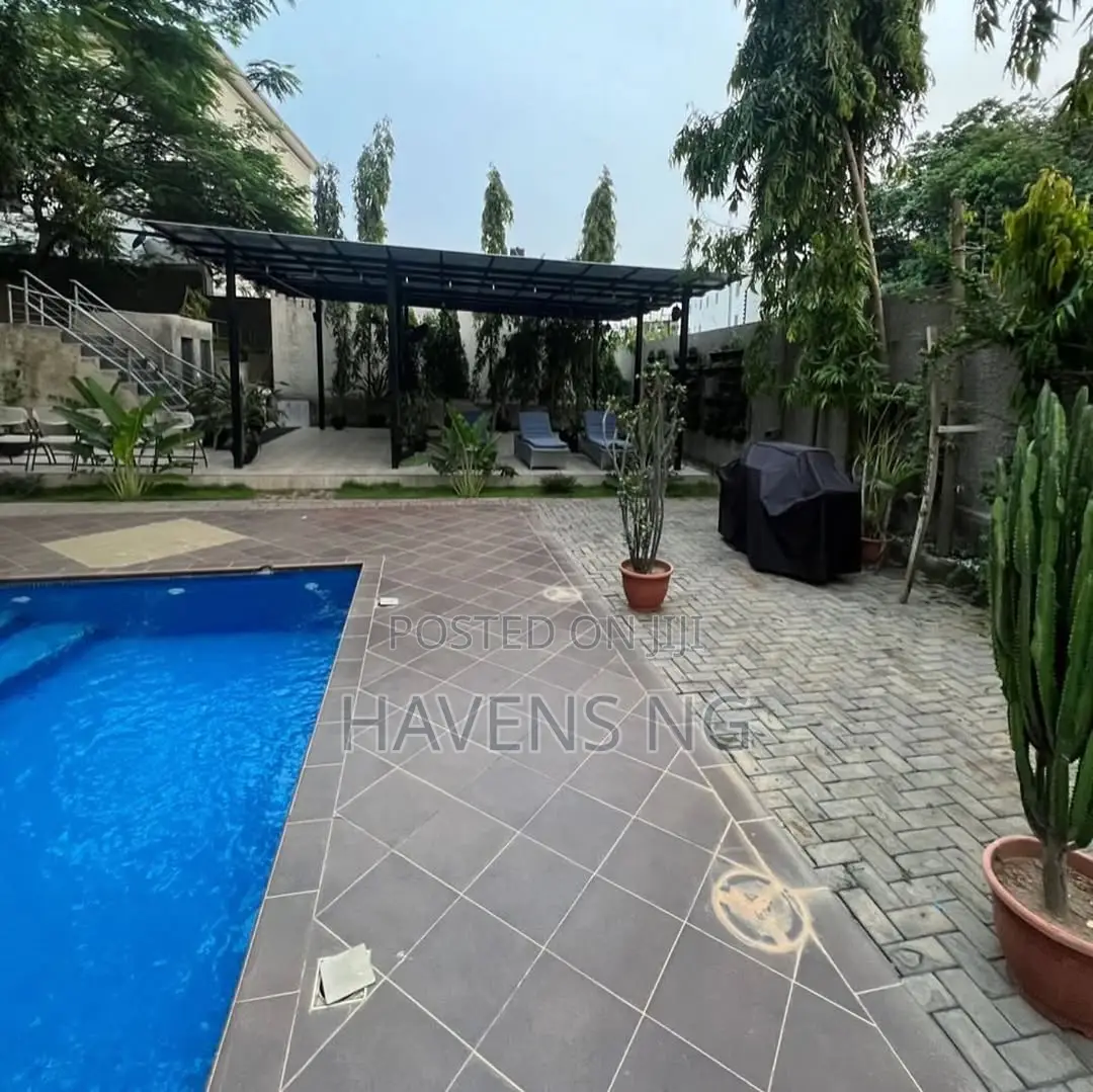 Magnificent 4-Bedroom Duplex With Pool Scenic Views in Guzape District