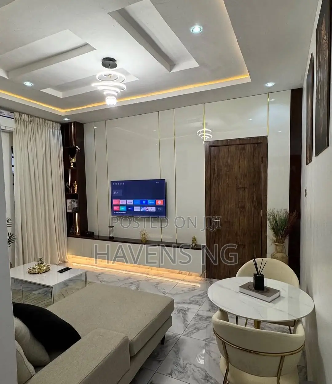 Tastefully Designed 1-Bedroom Luxury Apartment in Oluyole