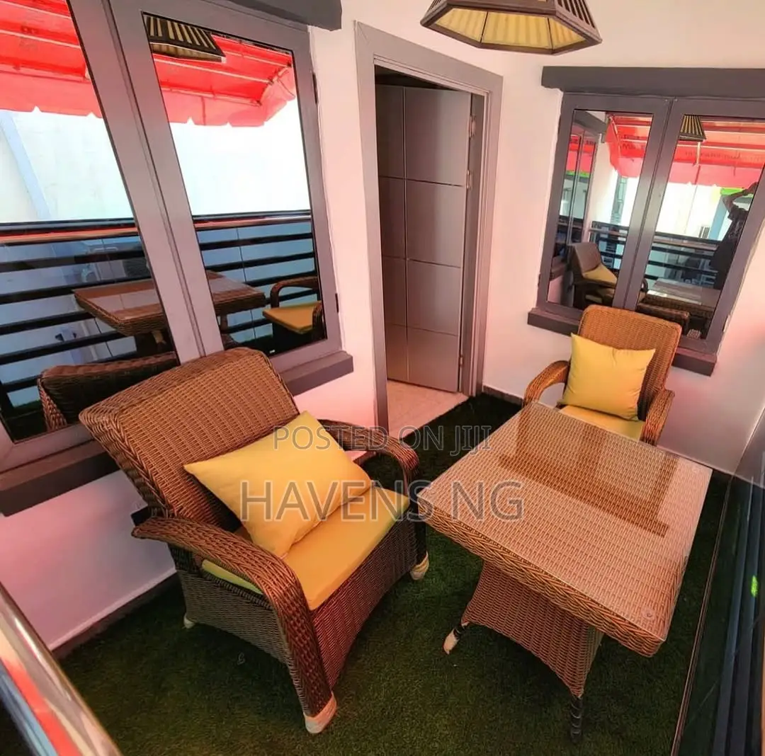 Stylish 2-Bedroom Apartment for Short Stay in Bodija