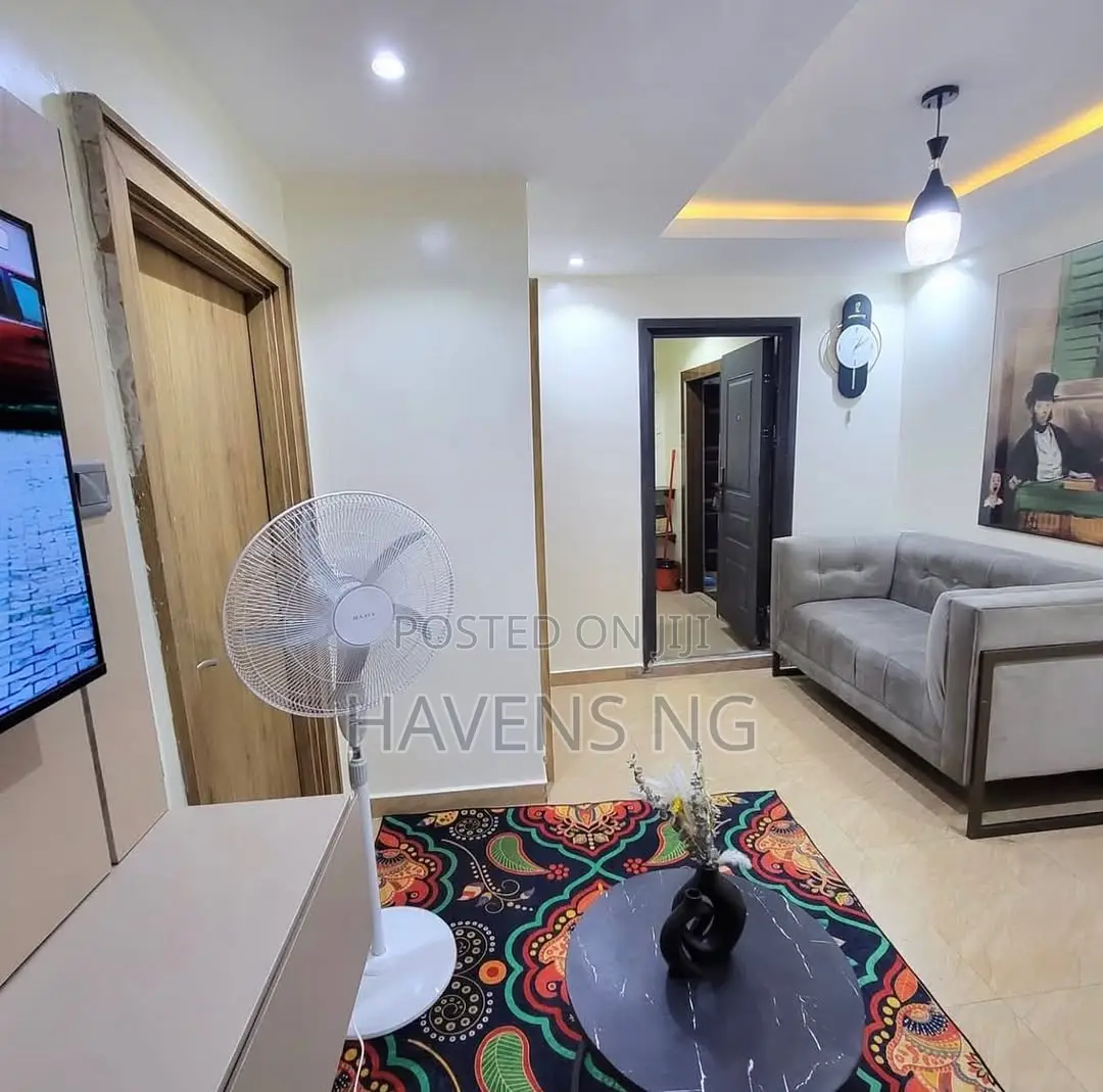 Modern 1-Bedroom Apartment for Short Stay in Bodija