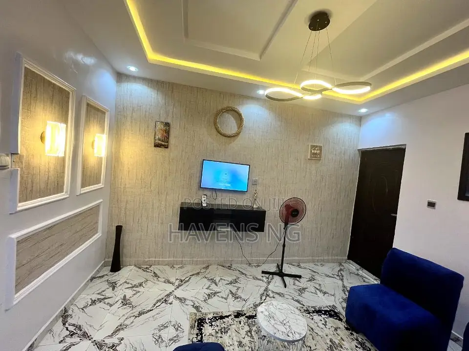 Fully Serviced 1-Bedroom Apartment for Short Stay in Oluyole