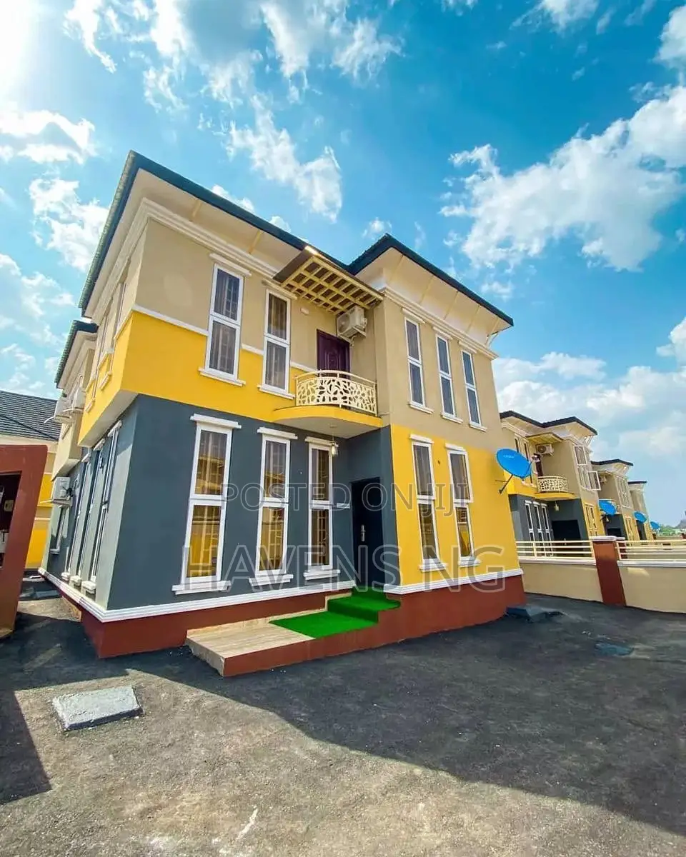 4 Units of Spacious 4-Bedroom Apartments for Short Stay in Bodija