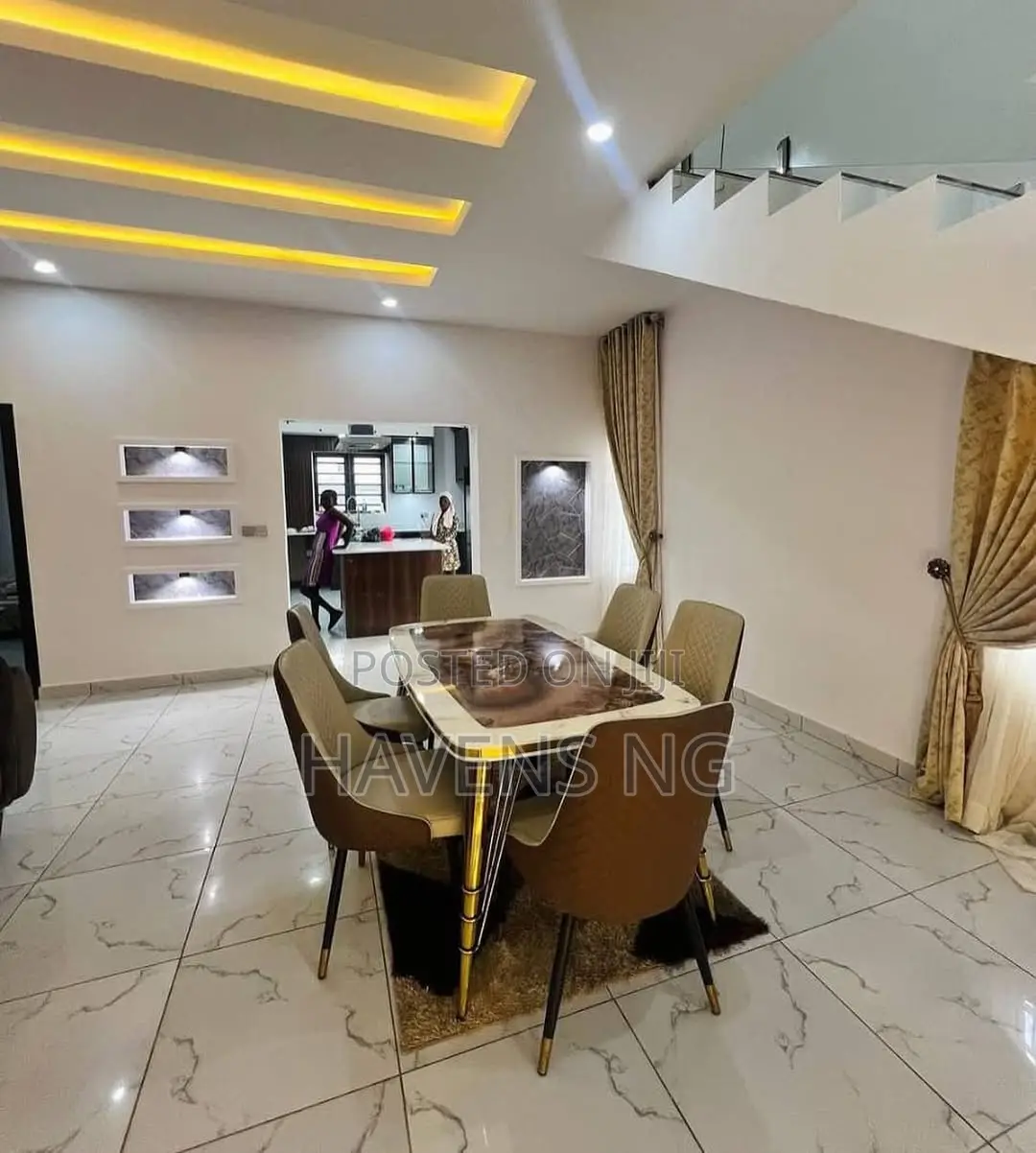 Luxurious 4-Bedroom Serviced Duplex for Short Stay in Ibadan in Bodija