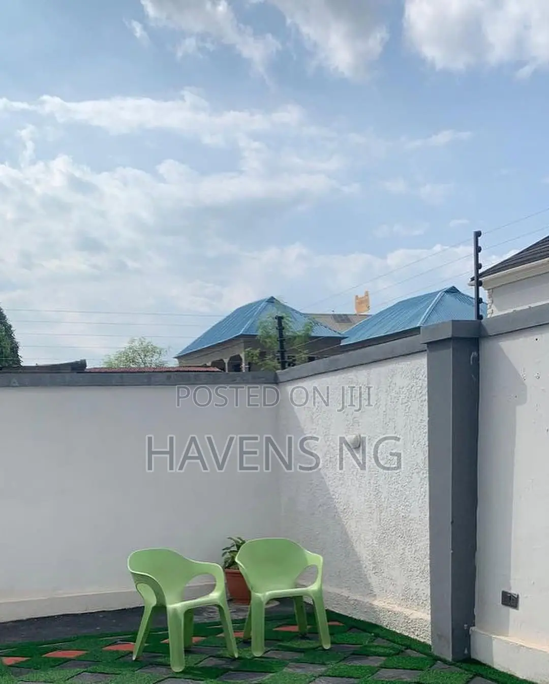 Spacious 3-Bedroom Shortlet Apartment in Ologuneru