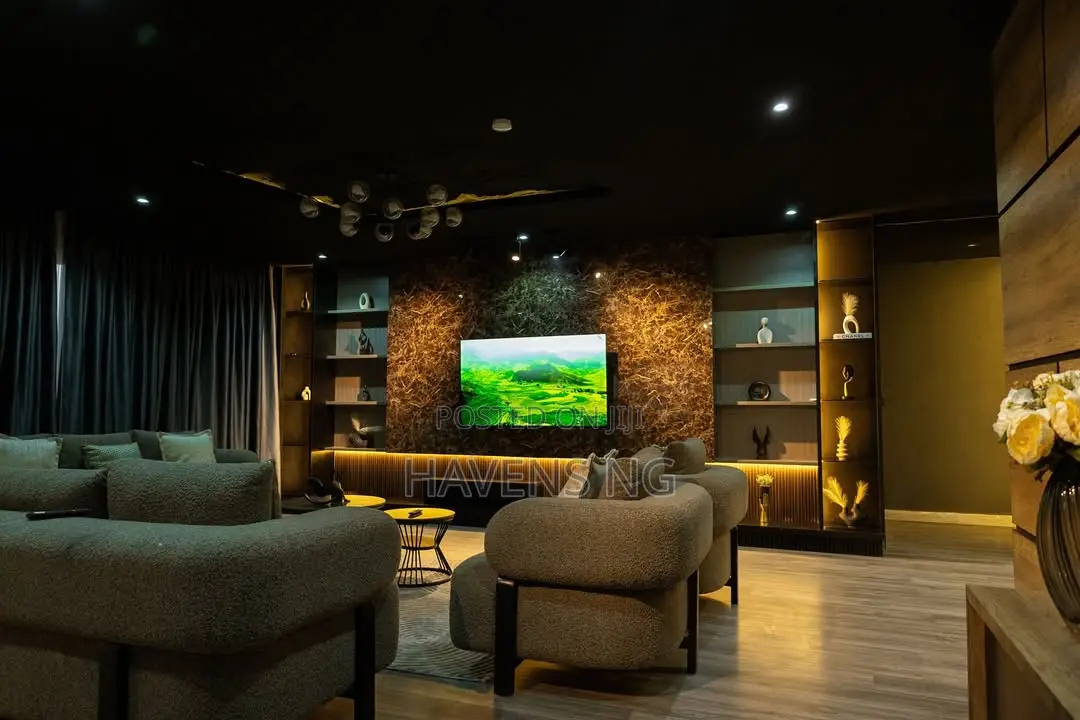 Luxury 3-Bedroom Apartment With Snooker, Pool Bathtub in 2nd Avenue Extension