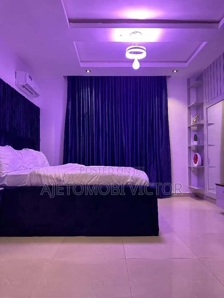 Waterfront Luxury 3bedroom in Lekki Phase 1