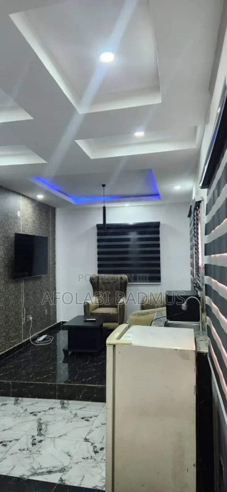 Room and Parlour for Short Let in Gwarinpa