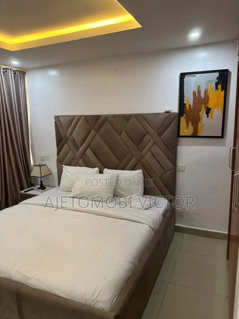 Luxury 3bedroom Waterfront Apartment in Lekki Phase 1