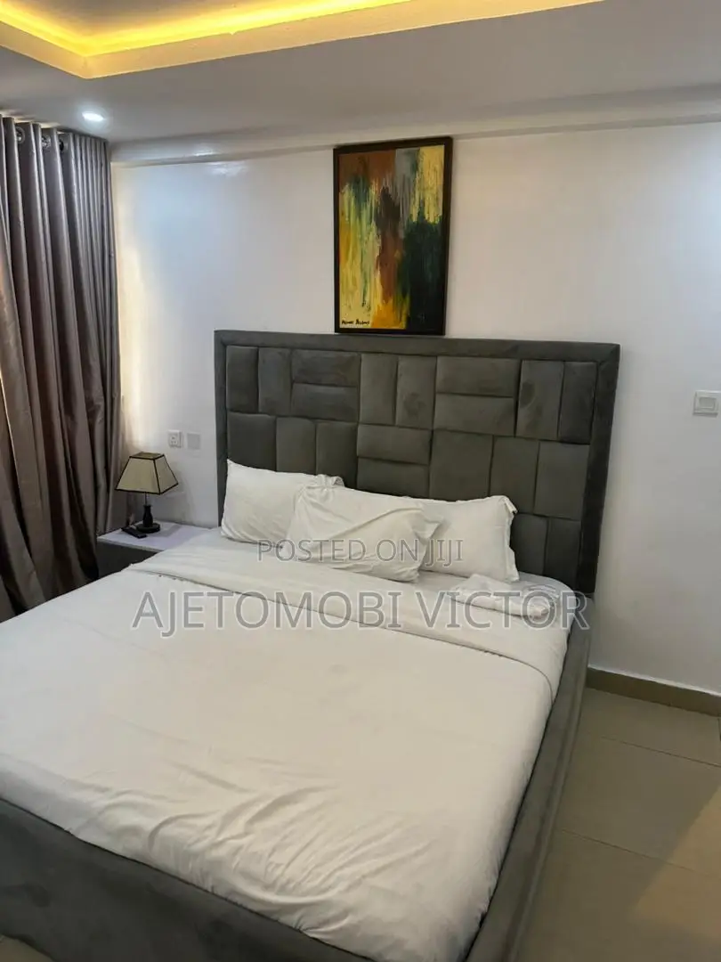 Luxury 3bedroom Waterfront Apartment in Lekki Phase 1