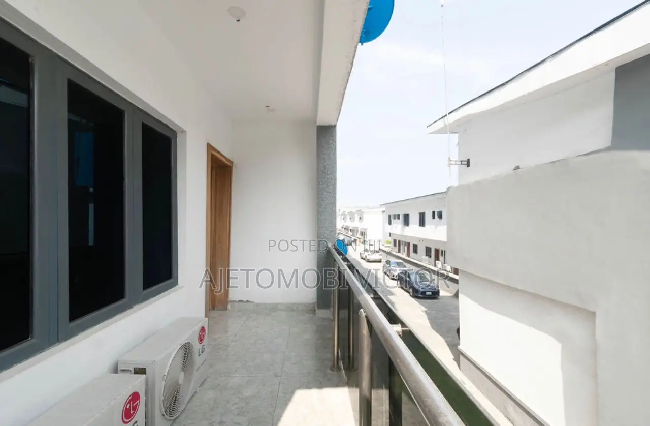 Luxury 1bedroom Apartment in Ikate