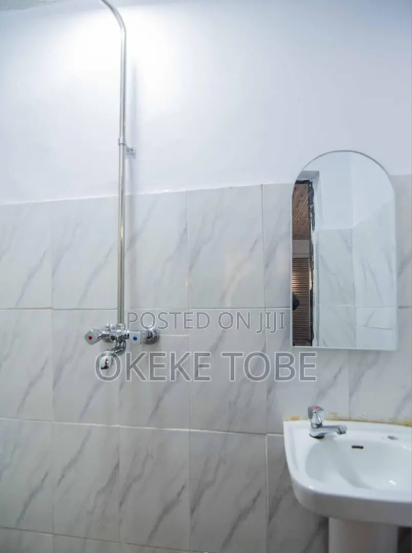 5 Bedroom Shortlet Apartment Ikeja in Opebi