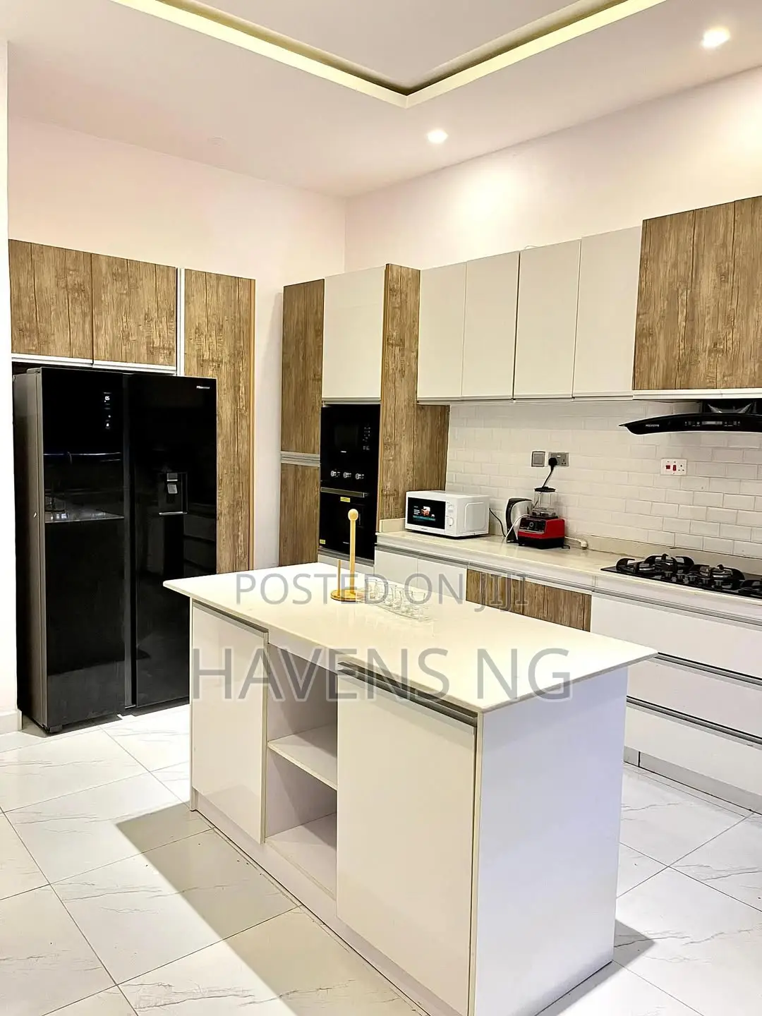Luxurious 4-Bedroom Duplex With Snooker Table in Ologolo