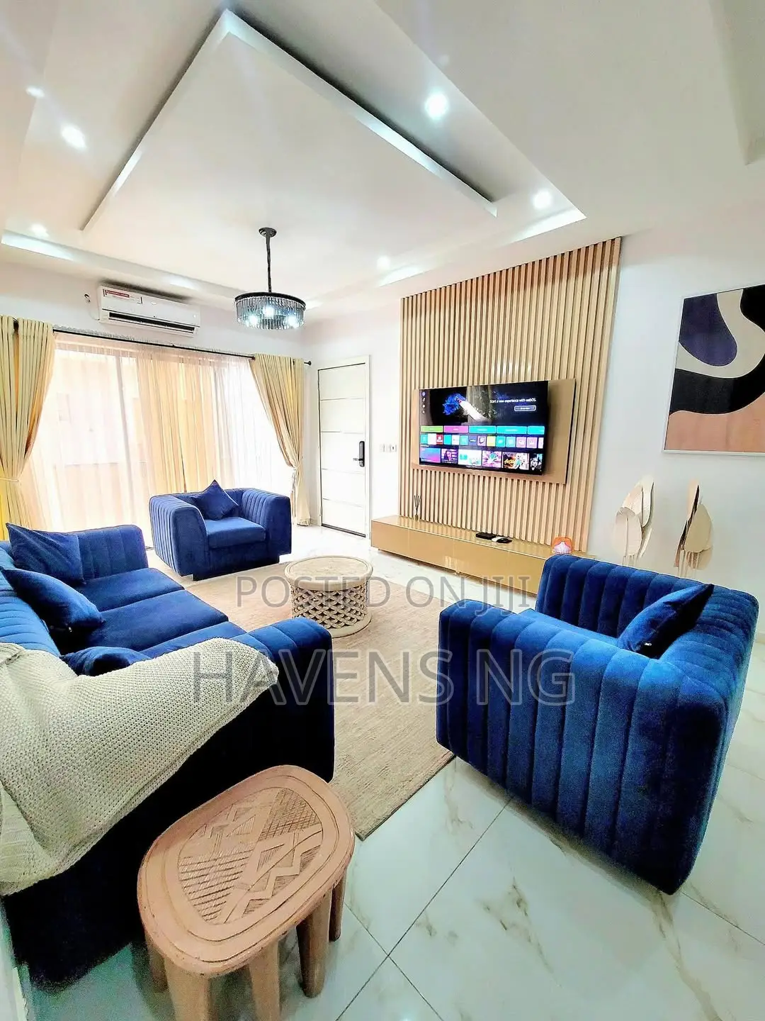 3-Bedroom Luxurious Cozy Shortlet Apartment in Gerard Road